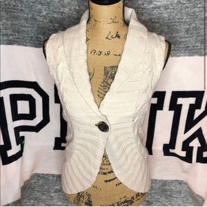 ✨BOGO✨NWT Pink Rose Sweater Vest✨